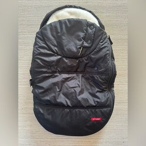 Skip Hop Stroll & Go universal black white winter baby car seat cover